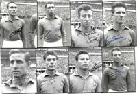 8 S/W-Pressefotos (16,5x21,5 cm; Horst-Mller Pressedienst) mit Originalsignaturen von Nationalspielern Frankreichs, der Drittplazierten in der Weltmeisterschaft 1958 in Schweden.<br>-- Schtzpreis: 220,00  --