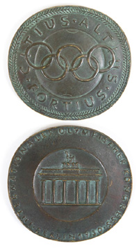 Internationaler Olympischer Kongress Berlin 1930. Citus. Altus. Fortius. Offizielle groe, schwere Bronzemedaille fr den 9.IOC Kongress in Berlin. 9,5x8,9cm. (245 gramm).