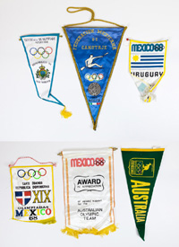 6 verschiedene Wimpel von Lndern die an den Olympischen Spielen Mexiko 1968 teilnahmen, 40x24 bis 24x14 cm.<br>-- Schtzpreis: 75,00  --