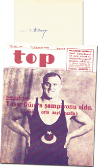(1911-1986) Blancobeleg mit original Signatur von Yasar Erkan (TUR). Goldmedaille bei den Olympischen Spielen 1936 im Ringen (Federgewicht), 9x9 cm.