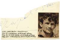 (1936-1978) Blancobeleg mit original Signatur von Oleg Karawajew (URS) aufmontiert mit Magazinfoto auf Karteikarte. Goldmedaille im Ringen im Bantamgewicht bei den Olympischen Spielen 1960. 2facher Weltmeister. 14,5x10,5 cm.<br>-- Schtzpreis: 100,00  --