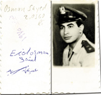 (1930-2013) S/W-Foto mit original Signatur von Osman El-Sayed (EGY) auf der Rckseite. Silbermedaille im Ringen im Fliegengewicht bei den Olympischen Spielen 1960. 6,5x3,5 cm.
