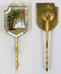 Original Abzeichen "Deutscher Fuballclub Bengazi Libya". Bronze, mehrfarbig emailliert. Ca. 1930, 1,3x1 cm.