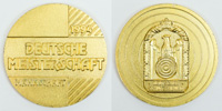 Siegermedaille des Deutschen Schtzenbundes "Deutsche Meisterschaften 1994 Mannschaft" fr den 1.Platz. Bronze, vergoldet, 5,1 cm.