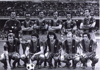 S/W-Reprofoto der Mannschaft FC Barcelona ca. 1975 mit 10 Originalsignaturen der Spieler. 29,5x21,5 cm.<br>-- Schtzpreis: 50,00  --