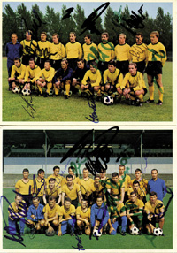 Zwei Bergmann-Farbkarte Borussia Dortmund 1966/67  und 1967/1968  mit 13 und 16 Originalsignaturen der Spieler und des Trainers, je 15x10,5 cm.