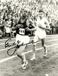 Autograph Olympic Games 1948  1952. Emil Zatopek<br>-- Estimate: 40,00  --
