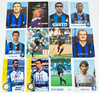12 original Autogrammkarten von Inter Mailand von 1970 - 2006, 15x10 cm.<br>-- Schtzpreis: 100,00  --
