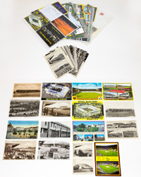 Umfangreiche Sammlung von 105 verschiedene Stadionkarten vom Stadion Rote Erde bis Iduna Arena 1927 - 1990 und Karten aus dem "Wohnzimmer" des BVB, dem Borsigpaltz von 1913-196018x12 bis 14x9 cm.<br>-- Schtzpreis: 200,00  --