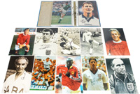 Football Autograph Collection England 1950 - 2000<br>-- Estimation: 750,00  --