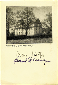 (1909-1938) Postkarte mit original Signatur der deutschen Motorsportlegende Bernd Rosemeyer aus dem Jahr 1936, 15x10 cm.<br>-- Schtzpreis: 800,00  --