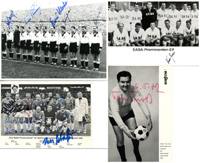 3 Autogrammkarten und ein S/W-Pressefoto (Schmidtpeter) mit insgesamt 12 original Signaturen der Fuball - Weltmeister von 1954, 17,5x12,5 cm bis 14,5x10,5 cm.<br>-- Schtzpreis: 75,00  --