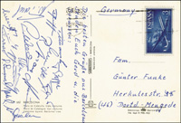 Original Postkarte geschrieben von einem Spieler von Borussia Dortmund ca. 1965 aus Barcelona mit 16 Originalunterschriften der Spieler von Borussia Dortmund. 15x10,5 cm.<br>-- Schtzpreis: 60,00  --