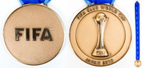 FIFA Club World Cup Japan 2016.  Fr den 3.Platz von Atletico Nacional (Kolumbien). Bronze, 5 cm mit original Seidenband.