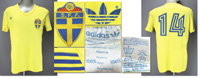 Original match worn Spielertrikot von Schweden mit der Rckennummer 14. Getragen von Hasse Borg in einem Qualifikationsspiel zur Fuball Weltmeisterschaft 1982. Status:ABC.